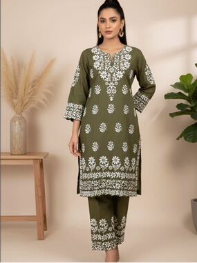Olive Green Embroidered Kurta Set - Women Pants & top Shalwar Kameez M